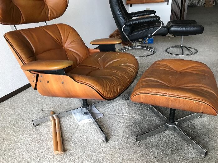 Herman Miller style chair. Shows signs of wear