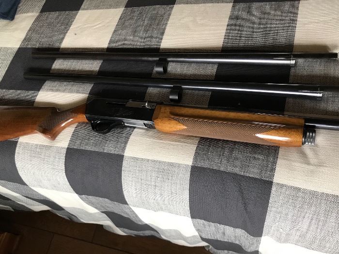 #4 Browning 12 gauge shotgun with 2 xtra barrels, Slug barrel and 3" mag barrel