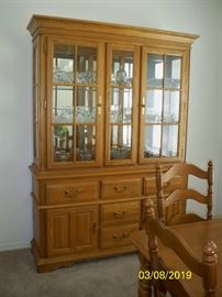 Broyhill China Hutch