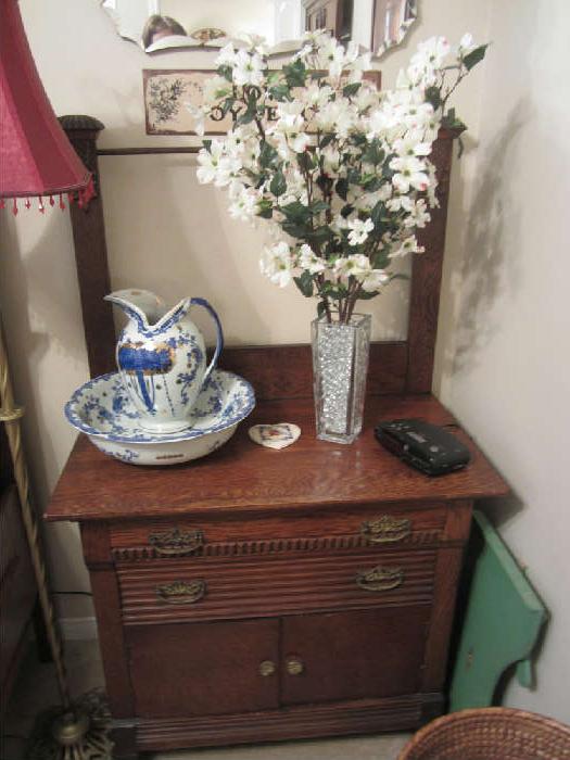 Beautfiul Washstand that goes with the High Back Bed