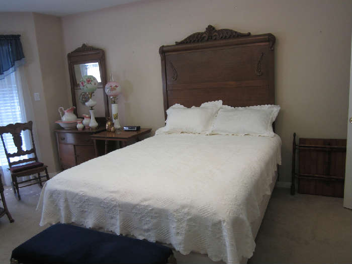 Another Oak Bedroom set! Queen High Back Bed.