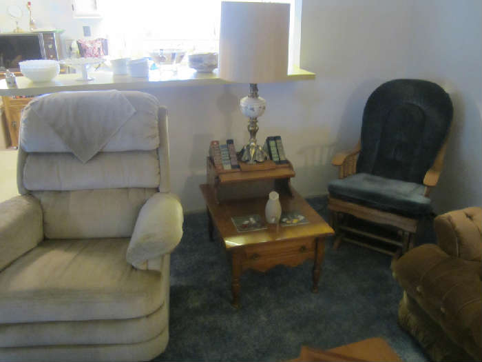 There are two recliners and one Electric lift chair in this sale.  All in Great Shape!