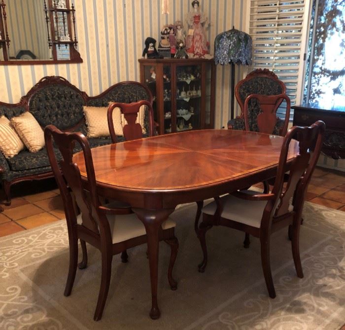 American Drew Dining Table and Chairs