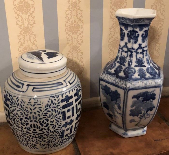 Blue & White Pottery 