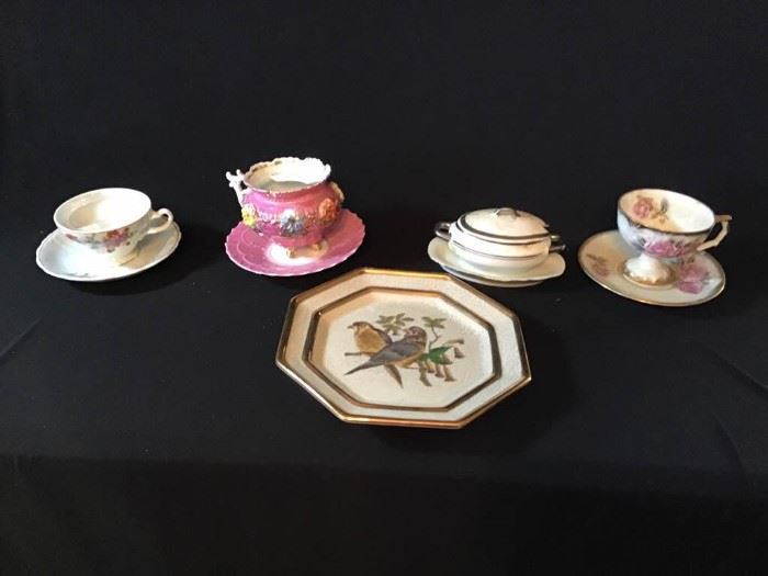 Tea Cups and Saucers & Gravy Bowl