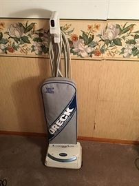 Oreck XL2 Vacuum Cleaner