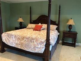 Kincaid King Size 4 Poster Bed & Pair of Nightstands, Pair of Lamps