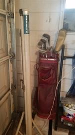 Screen and Golf Clubs