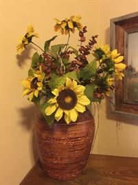 Floral arrangement and ceramic vase