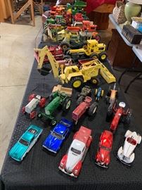 Vintage John Deere, Tonka, International Tractors and Trucks