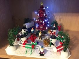 Lighted Christmas Display/Decor