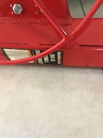 Drywall panel hoist
