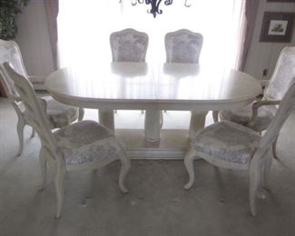 Bernhardt Washed Oak Dining Room Suite