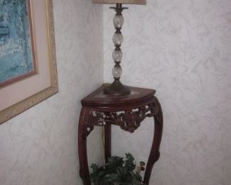 Corner Carved Accent Table Lighting