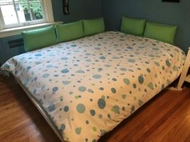 POTTERY BARN BED/SOFA