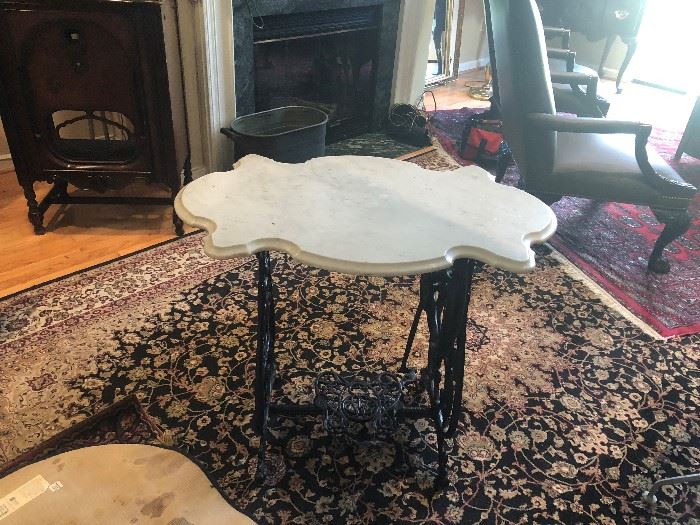 SINGER SEWING BASE WITH SCALLOPED MARBLE TOP