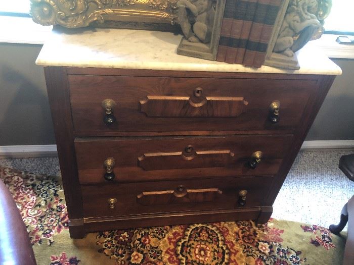 BEAUTIFUL 3 DRAWER CHESK WITH MARBLE TOP