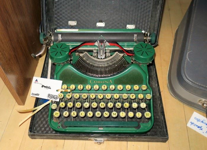 Early corona typewriter