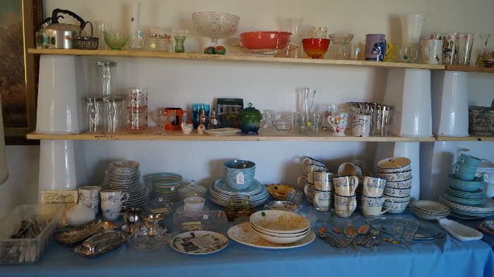 glassware, dishes, tea kettle, flaware, Pyrex,