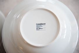 Crate and Barrel 8 Place Setting Dish Set-Bret Bortner Design 