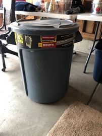 Rubbermaid Brute Garbage Can