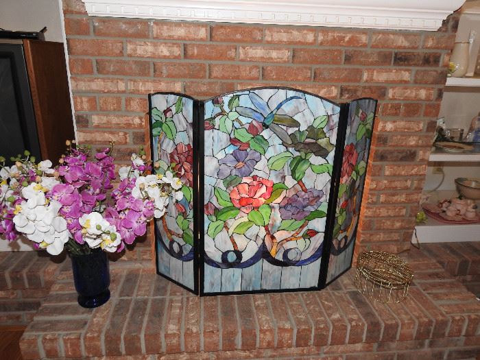 Stained glass fireplace screen
