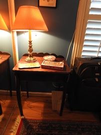 Vintage Table w/Scalloped Back