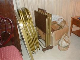 card table and four chairs