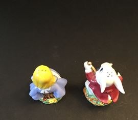 Alternate view of shakers