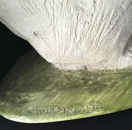 Alternate view of statues