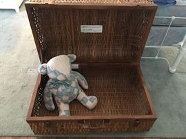 Alternate view of trunk