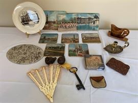 Assorted Collectibles https://ctbids.com/#!/description/share/131979