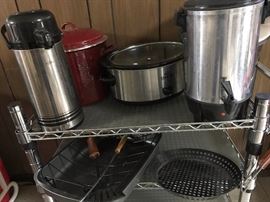 Assorted kitchen appliances https://ctbids.com/#!/description/share/132004
