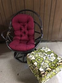 Papasan chair w/ottoman https://ctbids.com/#!/description/share/132003