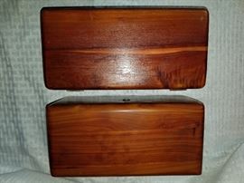 Vintage Lane Cedar Chest small chest boxes
https://ctbids.com/#!/description/share/132020