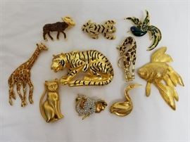 10 piece collection of costume jewelry pins; animals, birds, wildlife https://ctbids.com/#!/description/share/132050