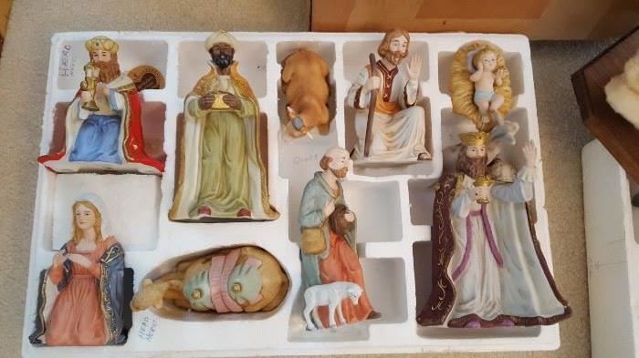 $75 Lefton Hand Painted Nativity Set