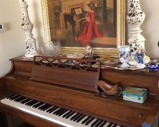 Beautiful Kawai Upright Piano in excellent condition