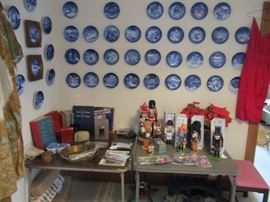 Nutcrackers and plates