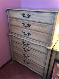 Chest of drawers