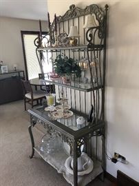 Wrought iron bakers' rack, green tone