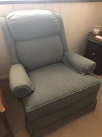 LA-Z-BOY chair