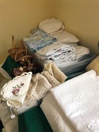 doilies & linens