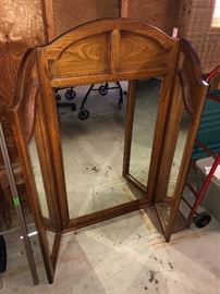 Dresser mirror