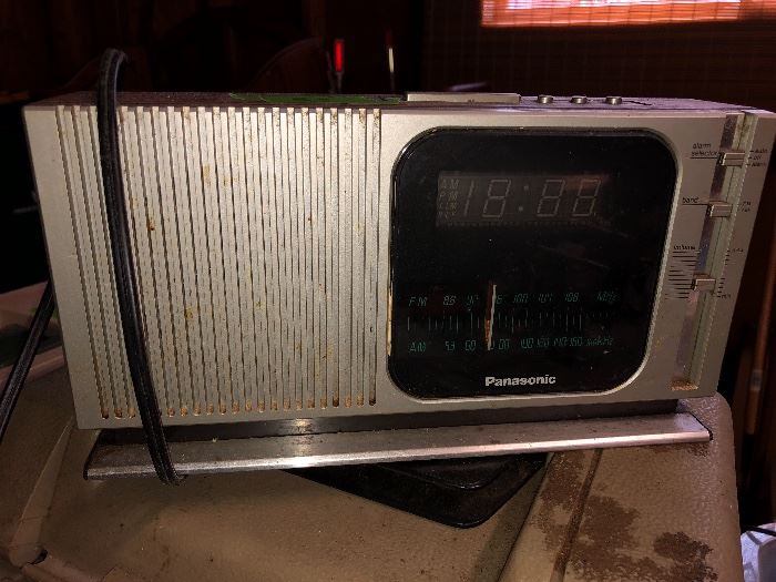 Vintage Panasonic radio