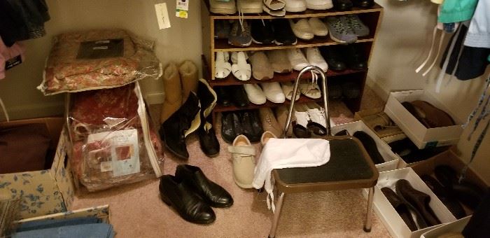 LOTS OF SHOES   IN GREAT SHAPE