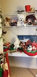 CHRISTMAS DECOR    -  CHRISTMAS LINENS  --  CHRISTMAS PICTURES