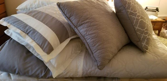 COMFORTER   --  MATCHING PILLOWS