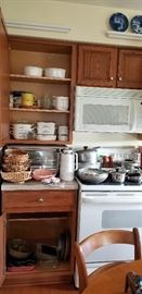 LOTS OF CORRELLE  CASSEROLE DISHES  --  PANS