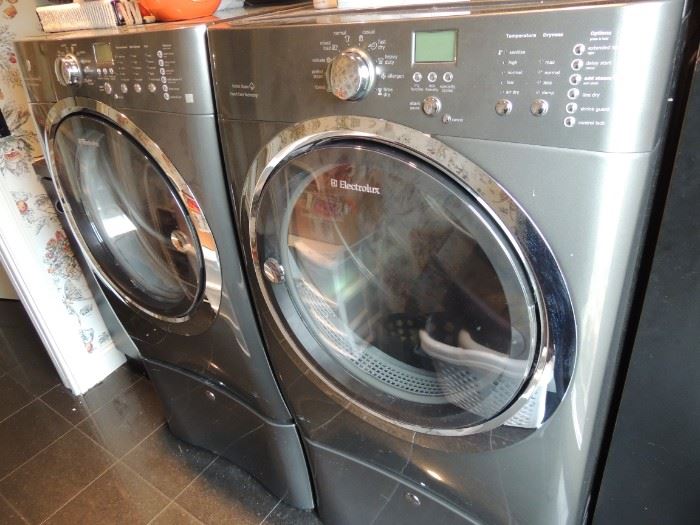 Electrolux washer and electric dryer. 3 years old lightly used